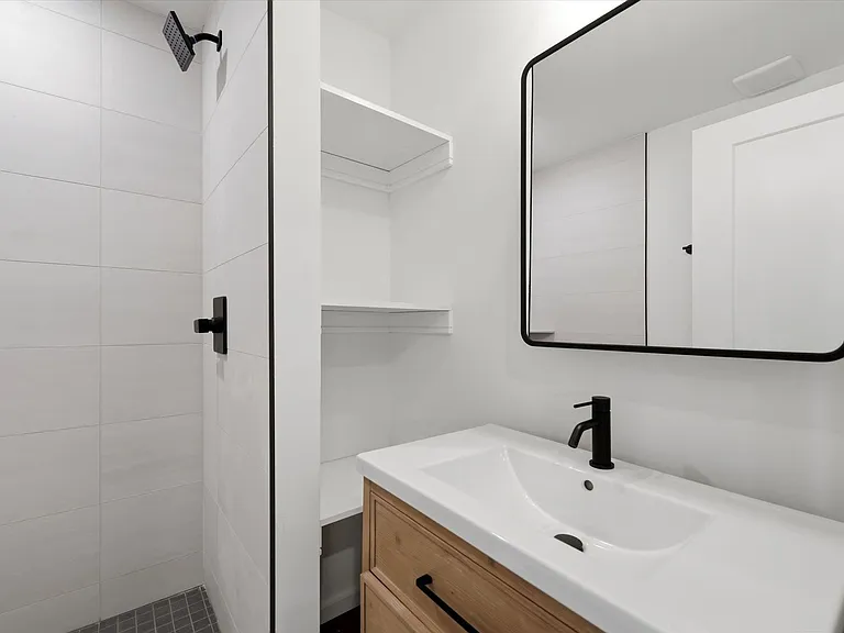 627 N 16th St — Photo 5