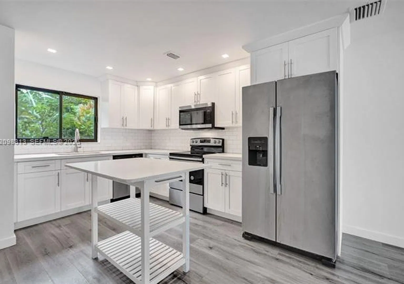1000 NW N River Dr th 6, Miami, FL 33136 — Photo 1