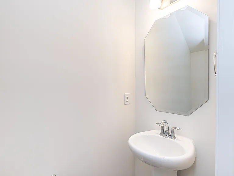 14129 Clayborn St — Photo 11