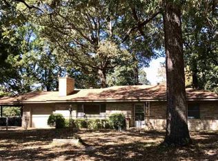 8227 Sulphur Springs Rd, Pine Bluff, AR 71603