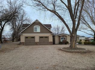 868 Meadowbrook Ln, Nampa, ID 83686