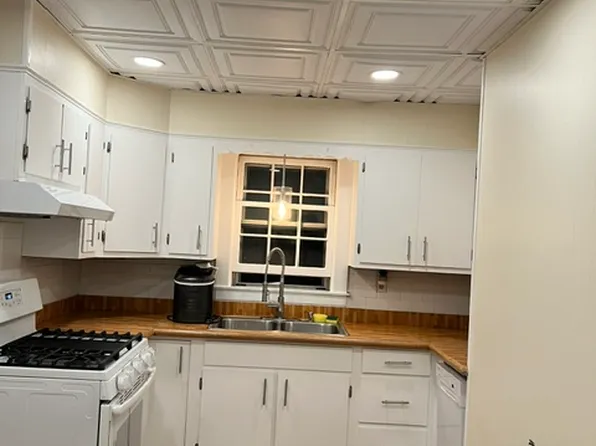127-129 Maxfield St #127, New Bedford, MA 02740