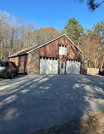 2nd image of 2870 Beach Rd APT 17