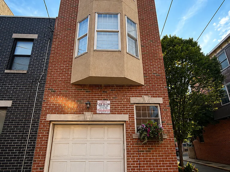 1014 S 22nd St — Photo 37
