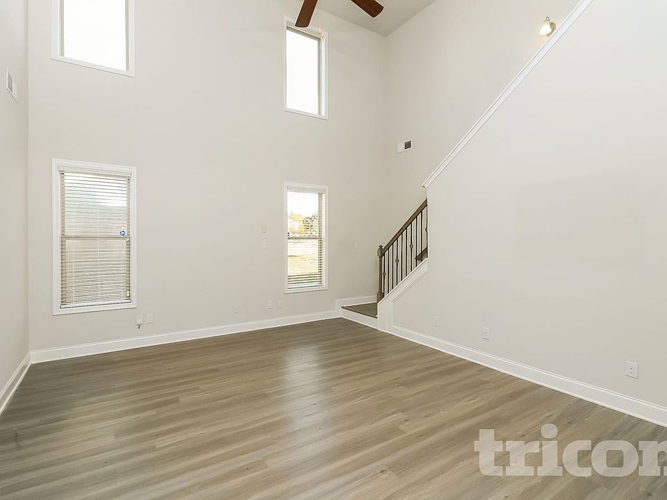 1st image of 71 Limerick Way