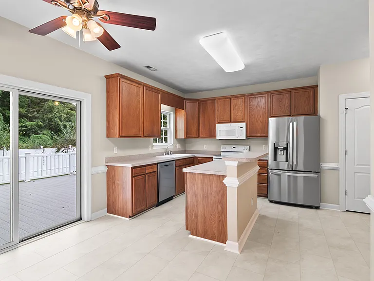 712 Tallahassee Dr — Photo 11