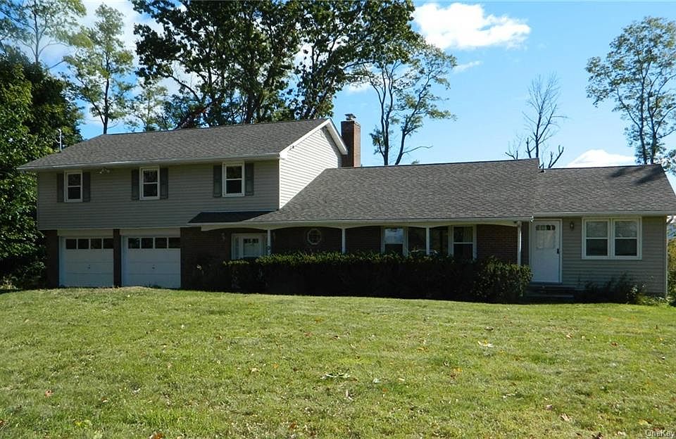 1st image of 328 Balmville Ln