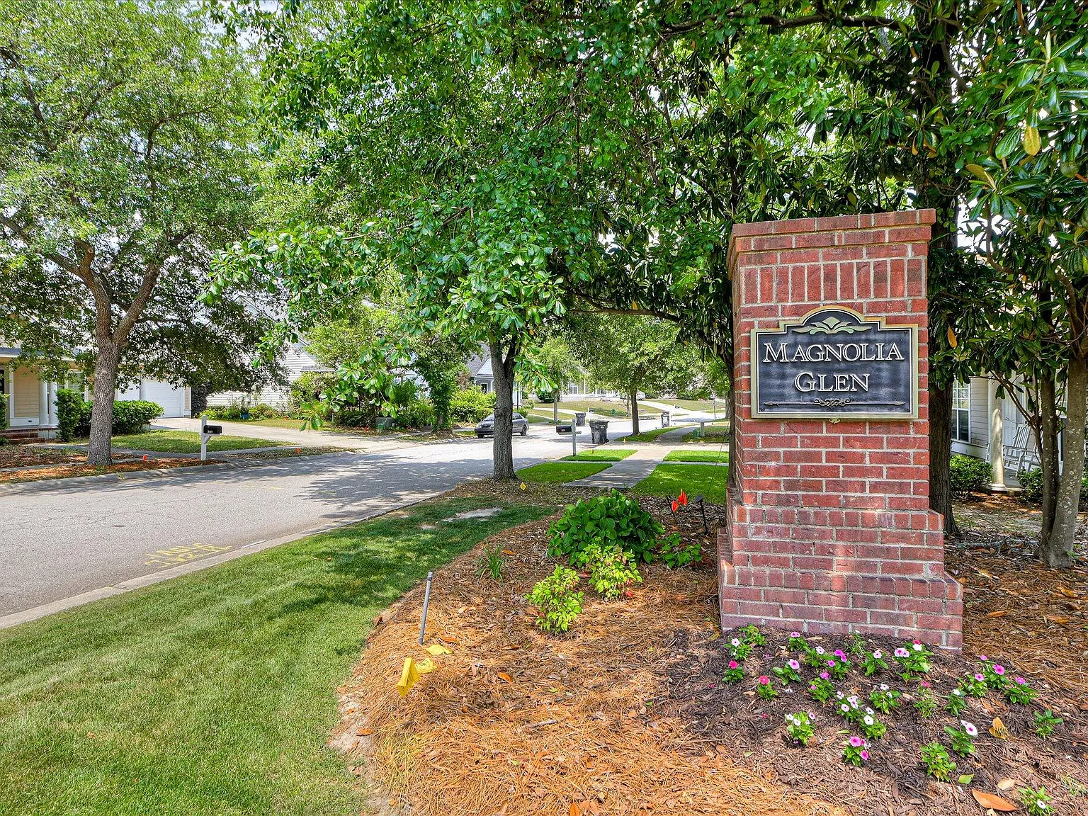 2037 Magnolia Parkway - 1 — Photo 2