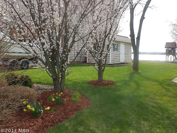 35375 Army Navy Dr photo 1