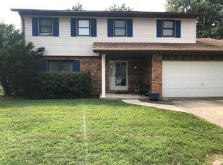 416 Green Haven Dr, Swansea, IL