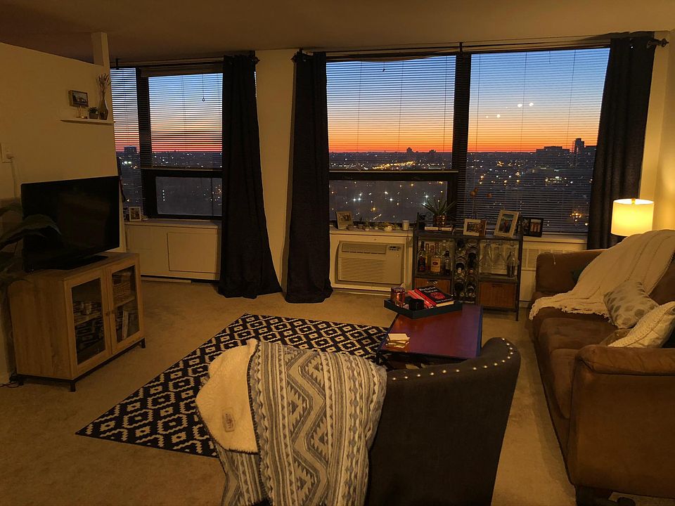 1st image of 1355 N Sandburg Ter APT 2405