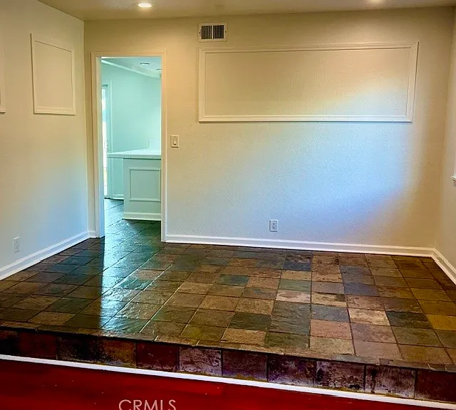 978 Modjeska Cir — Photo 4