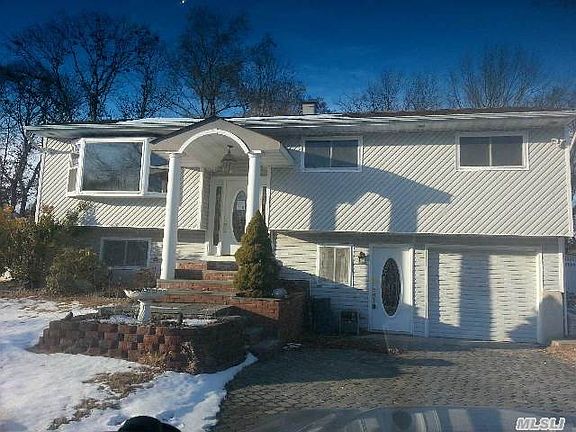 3rd image of 134 Morewood Dr