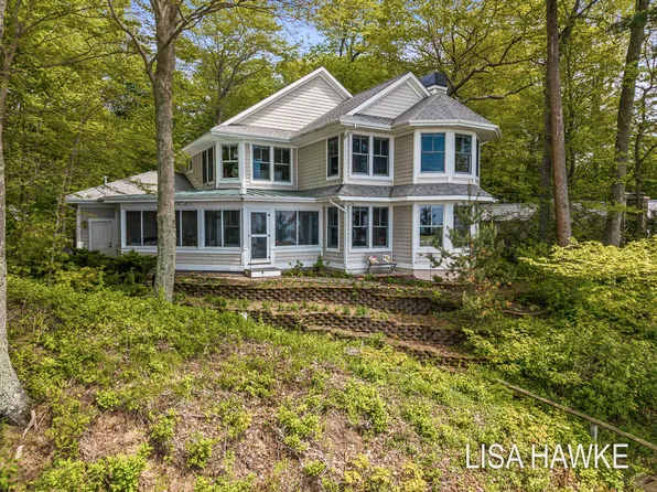 12857 Wilderness Trl, Grand Haven, MI 49417