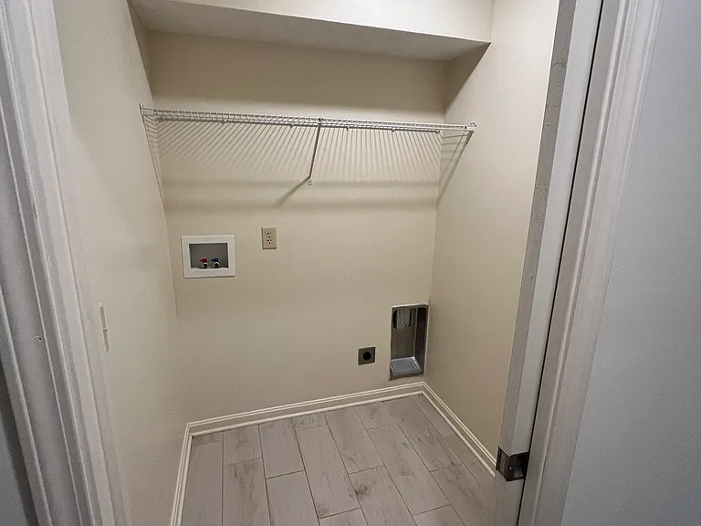 280 McGrain St #9 — Photo 10