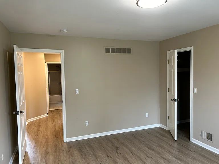 46129 Creekside Blvd — Photo 12