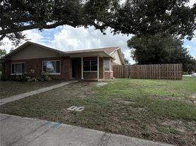 1405 N Saturn Ave, Clearwater, FL