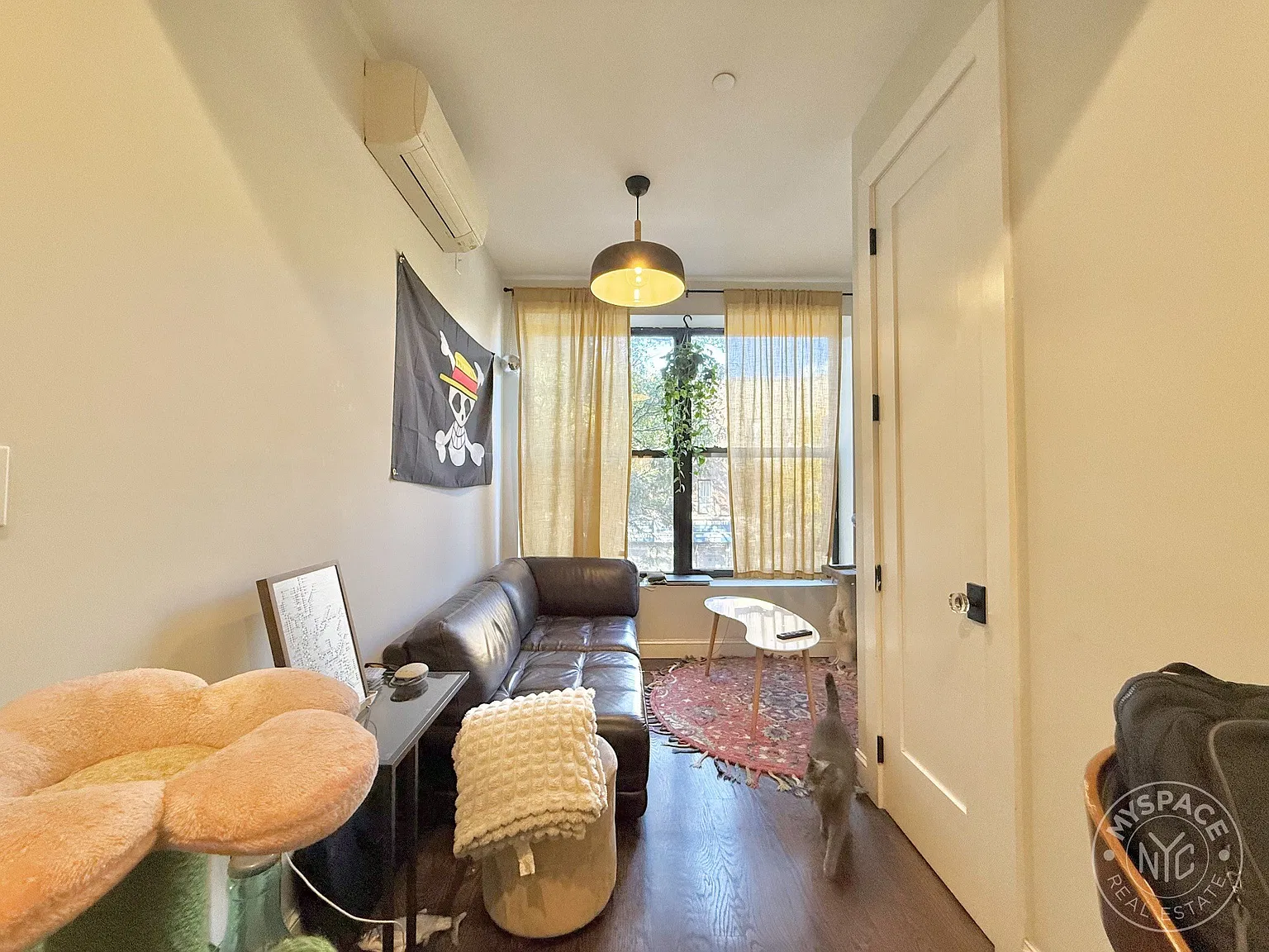 6080 Myrtle Ave — Photo 2
