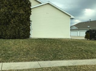 341 Mohawk Dr APT C, Bourbonnais, IL 60914
