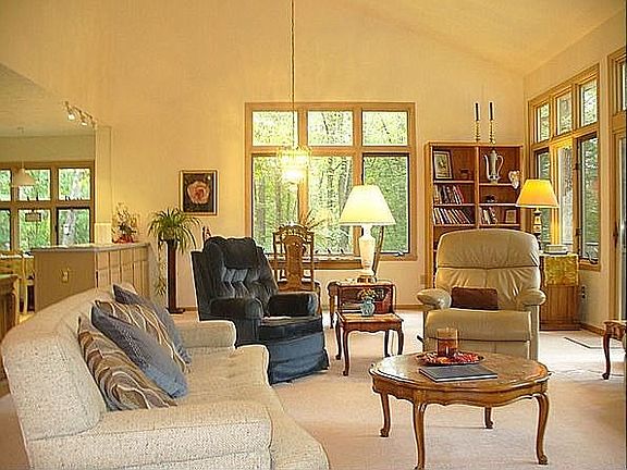2nd image of 6341 Kimberley Ct