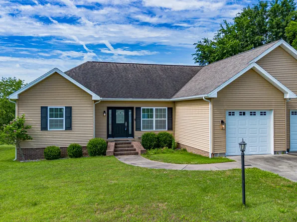 1010 Red Pine Cir, West Paducah, KY 42086