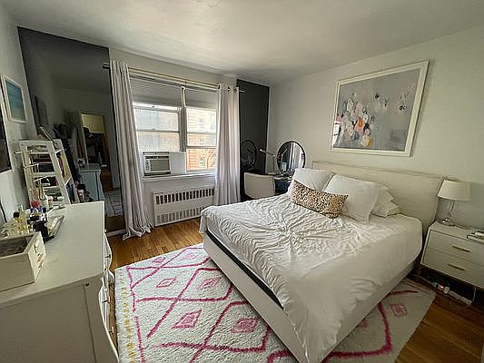 1st image of 4317 25th Ave #1