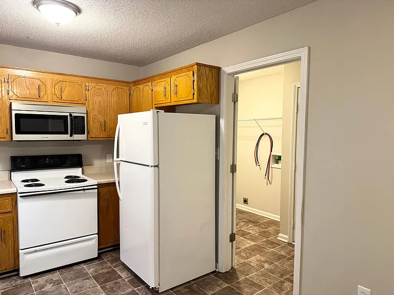 310 Pappy Dr — Photo 18