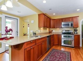 7 Dudley Oxford Rd, Webster, MA 01571