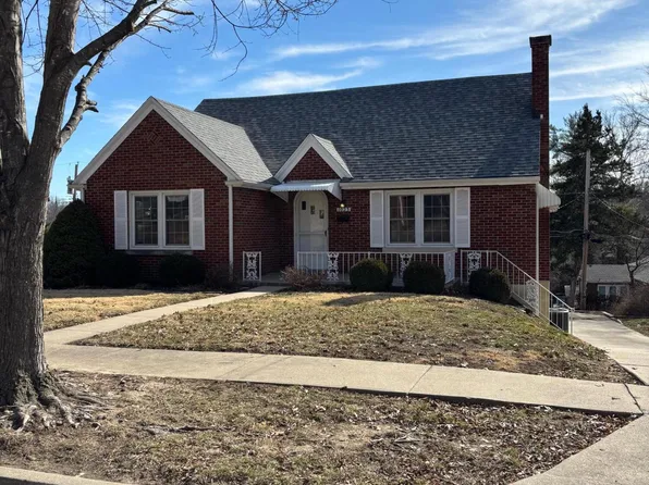 1023 Holly Dr, Jefferson City, MO 65109