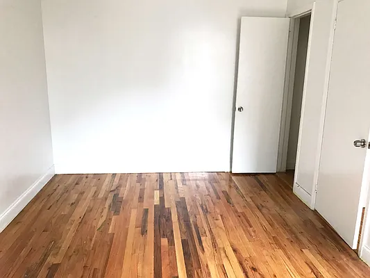 Rented by Premier Metro Realty Corp | media 33