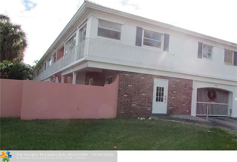 1st image of 2430 SE 17th St APT E