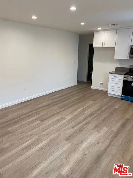 14 bed, 11.0 bath, 800 sqft, $2,850 — Photo 1
