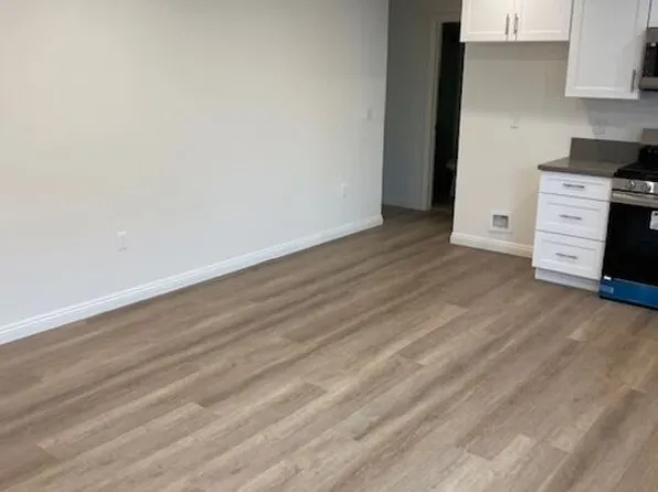 6911 Agnes Ave #6909, North Hollywood, CA 91605