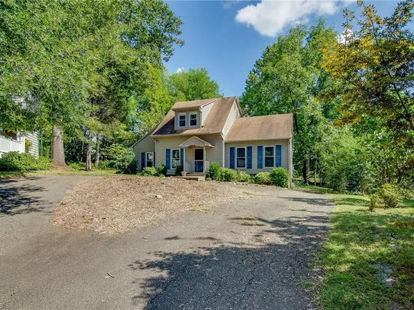 112 Carrisbrooke Ln, Winston Salem, NC 27104