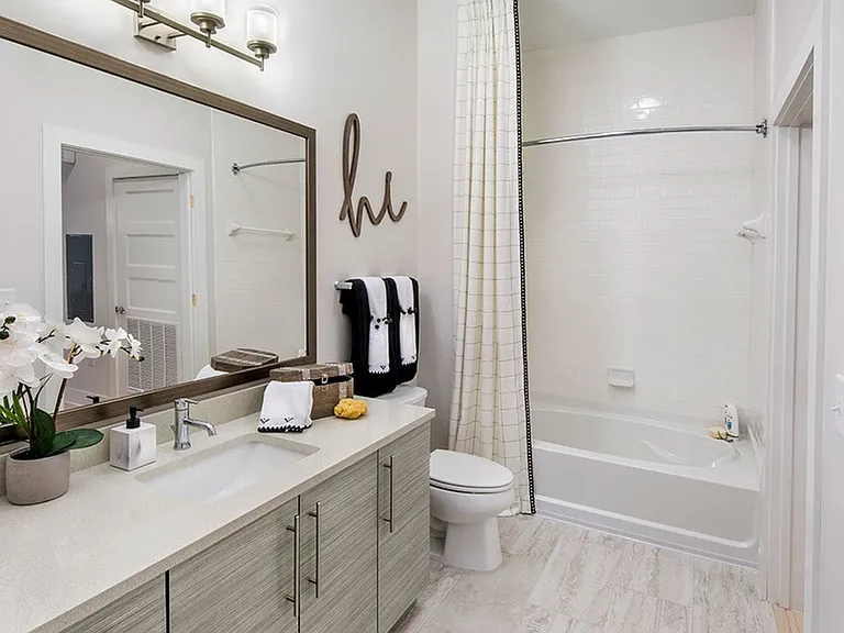 AMLI Buckhead — Photo 37