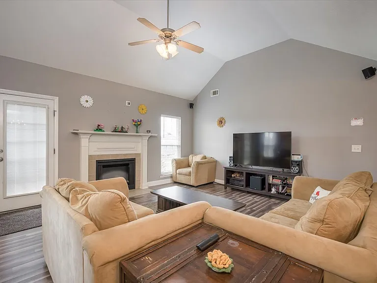 4516 Logans Way — Photo 7