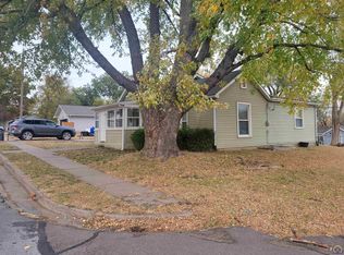 311 Cherokee St, Oskaloosa, KS 66066