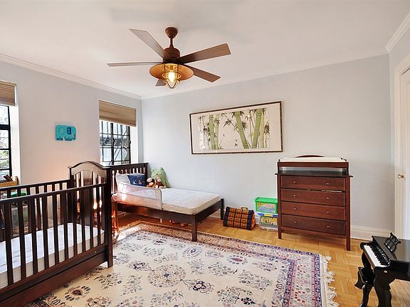 4th image of 116 Pinehurst Ave APT F21