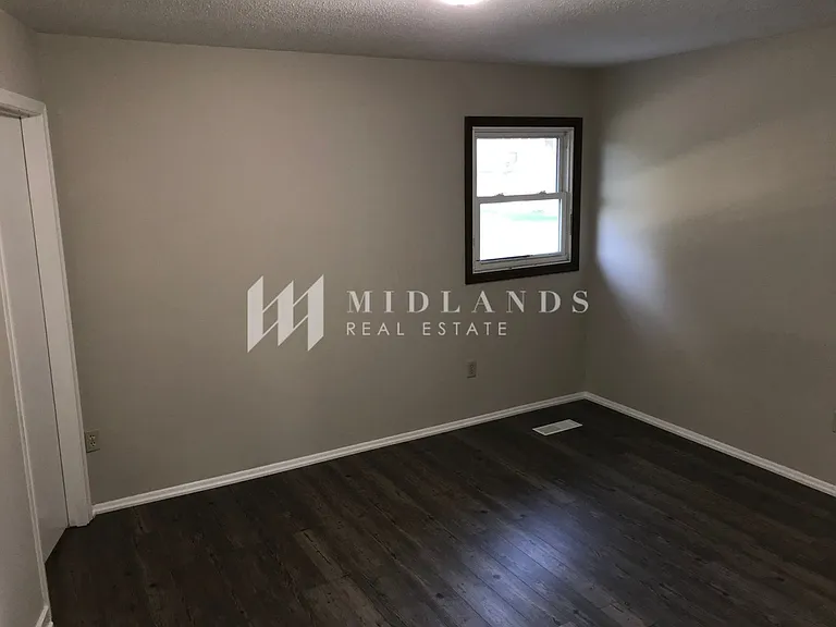 2612 S 61st Ave — Photo 8