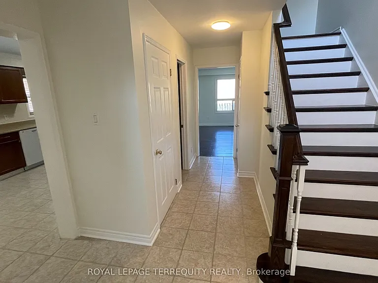 3151 Bracknell Cres — Photo 3