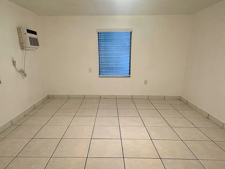 5733 Harding St #4 — Photo 8