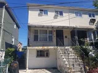 15 Williams Ct, Far Rockaway, NY 11691