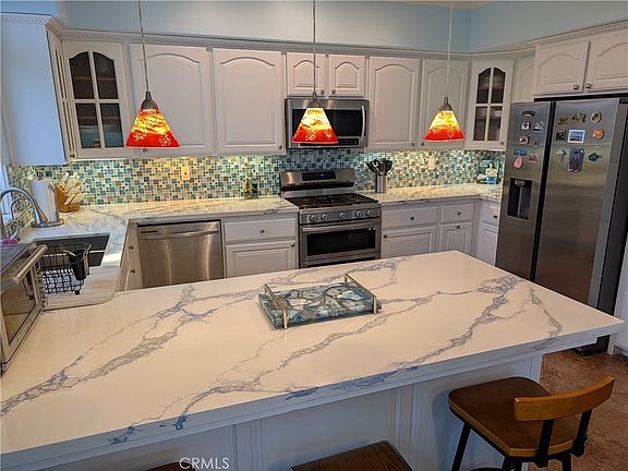 5th image of 412 Miramar Dr