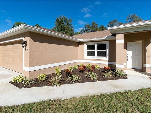 4th image of 3376 Langmaid Ave