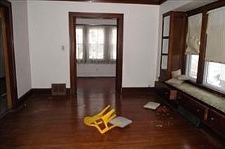 4th image of 4839 E 86th St