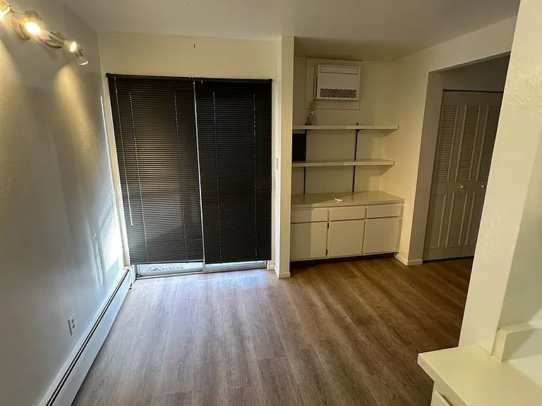 1260 Kalmia Ave — Photo 12