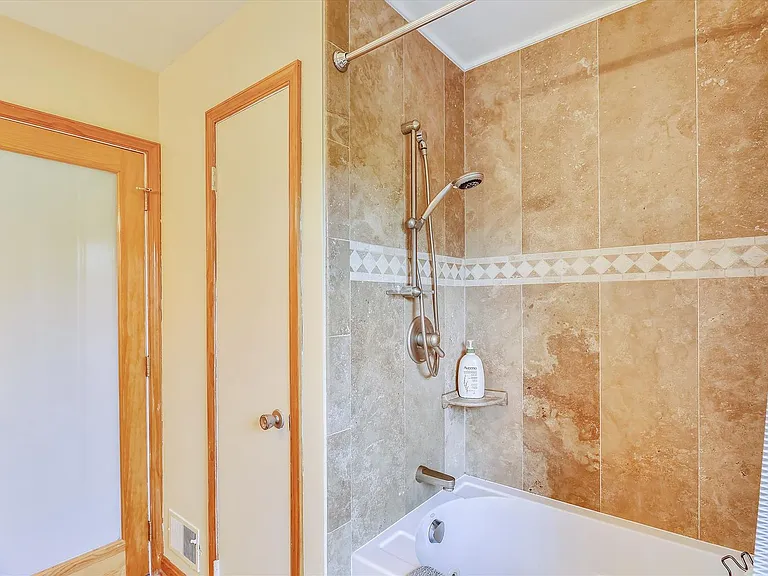 1755 Glastonberry Rd — Photo 61