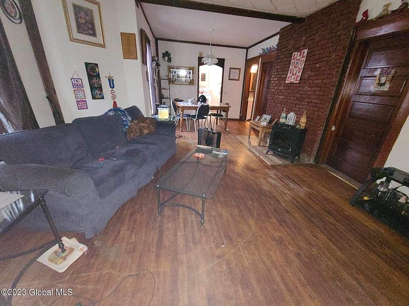 5th image of 33 W Pine Street