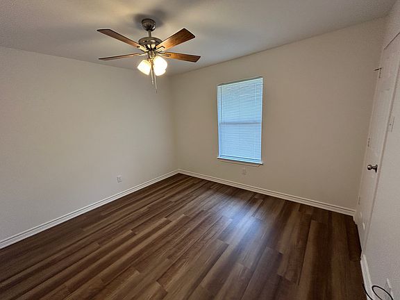 5th image of 4131 Oak Hill Dr