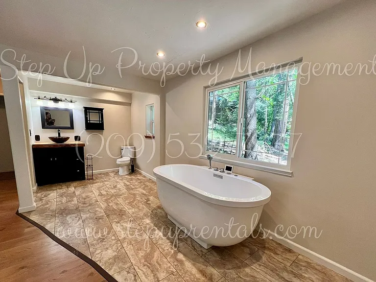 19011 Middle Camp Sugar Pine Rd — Photo 6